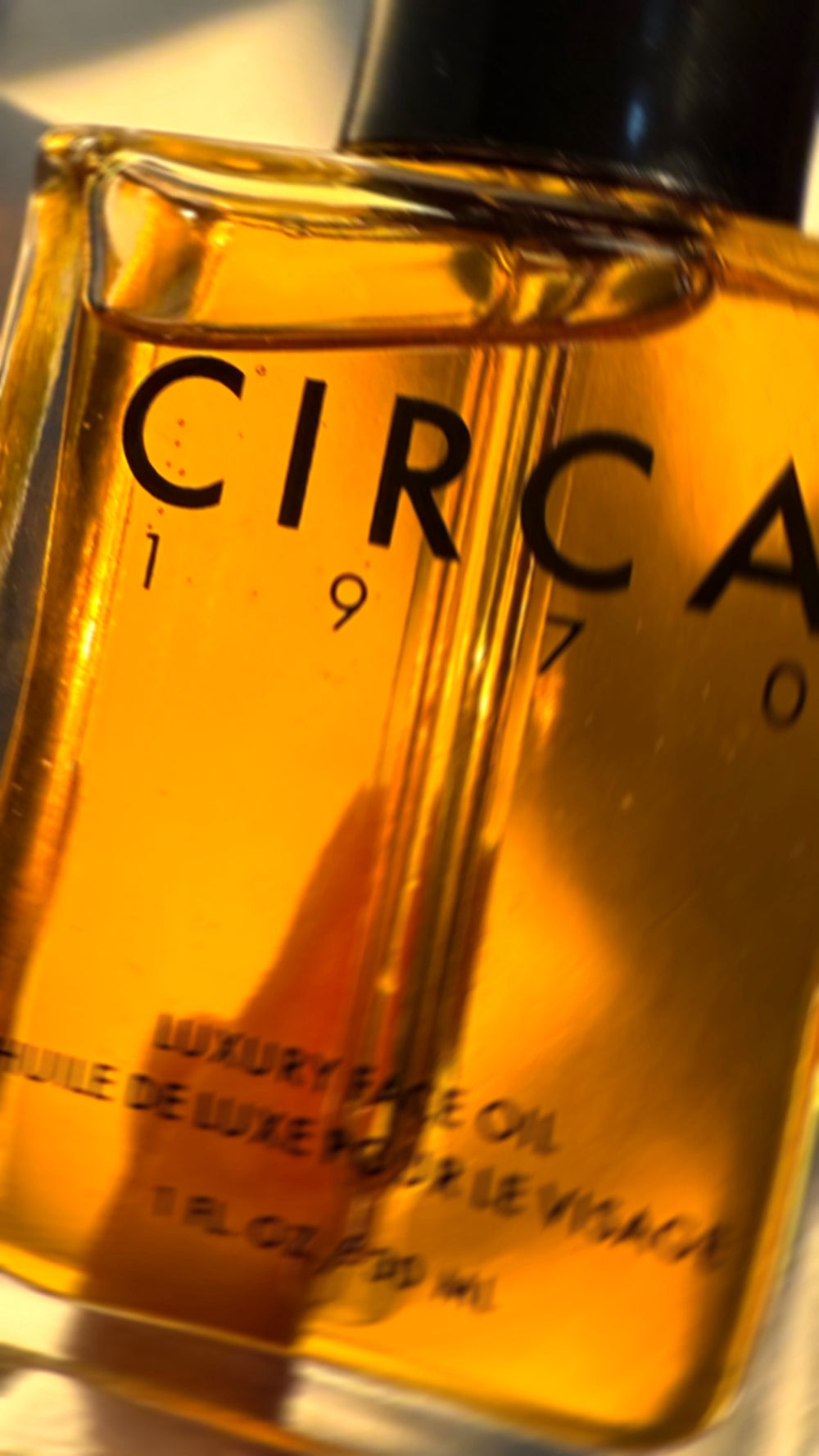 CIRCA 1970 FACE OIL