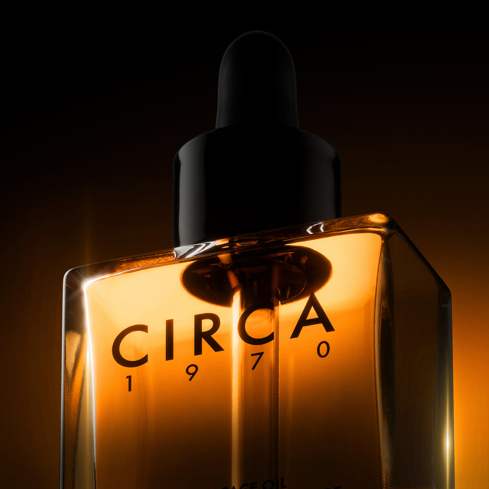 CIRCA 1970 FACE OIL