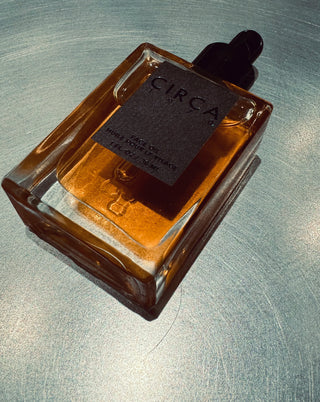 CIRCA 1970 FACE OIL